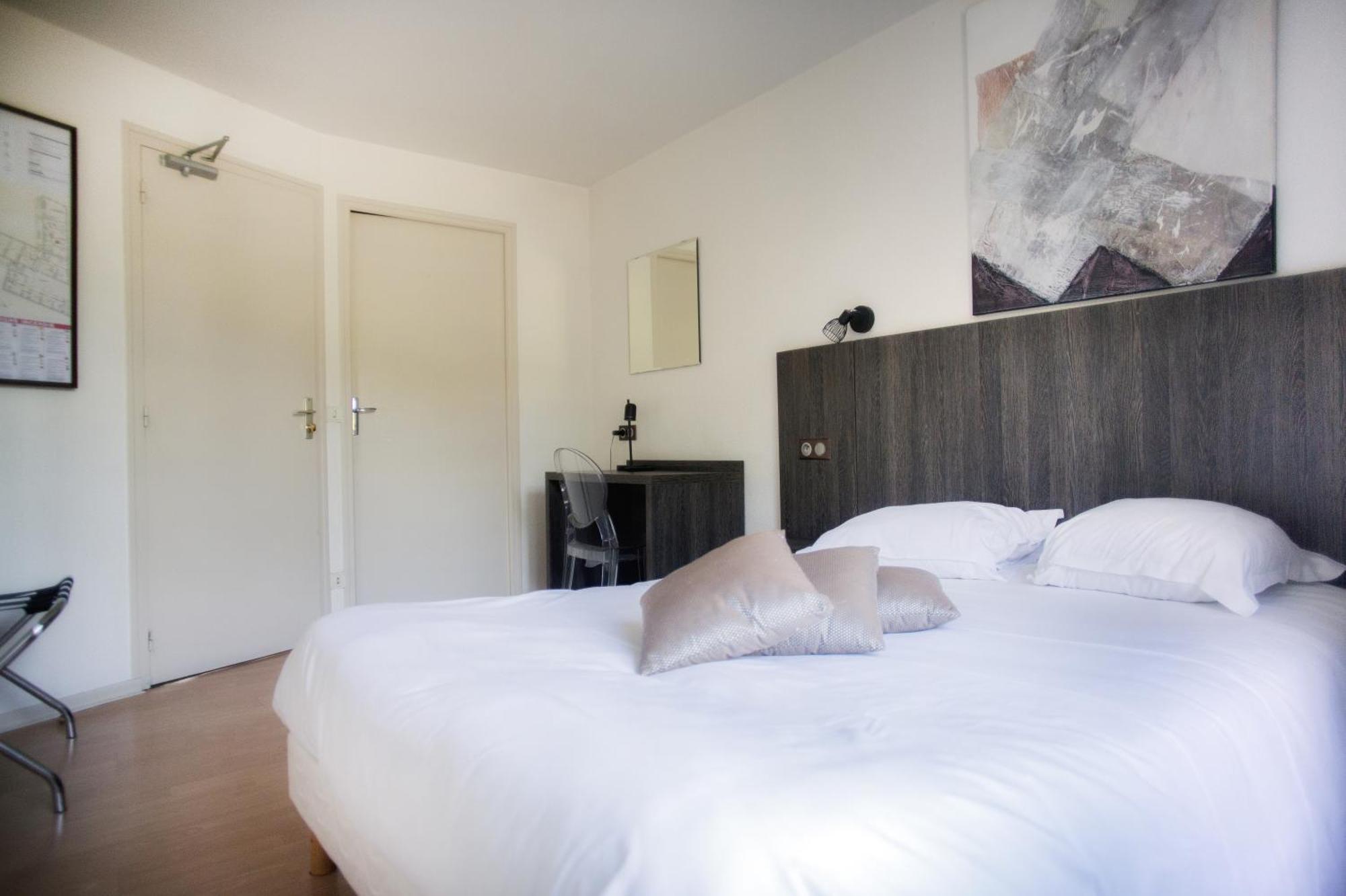 Saint-Céré Le Victor Hugo - Hotel Et Restaurant - Logis Hotels מראה חיצוני תמונה