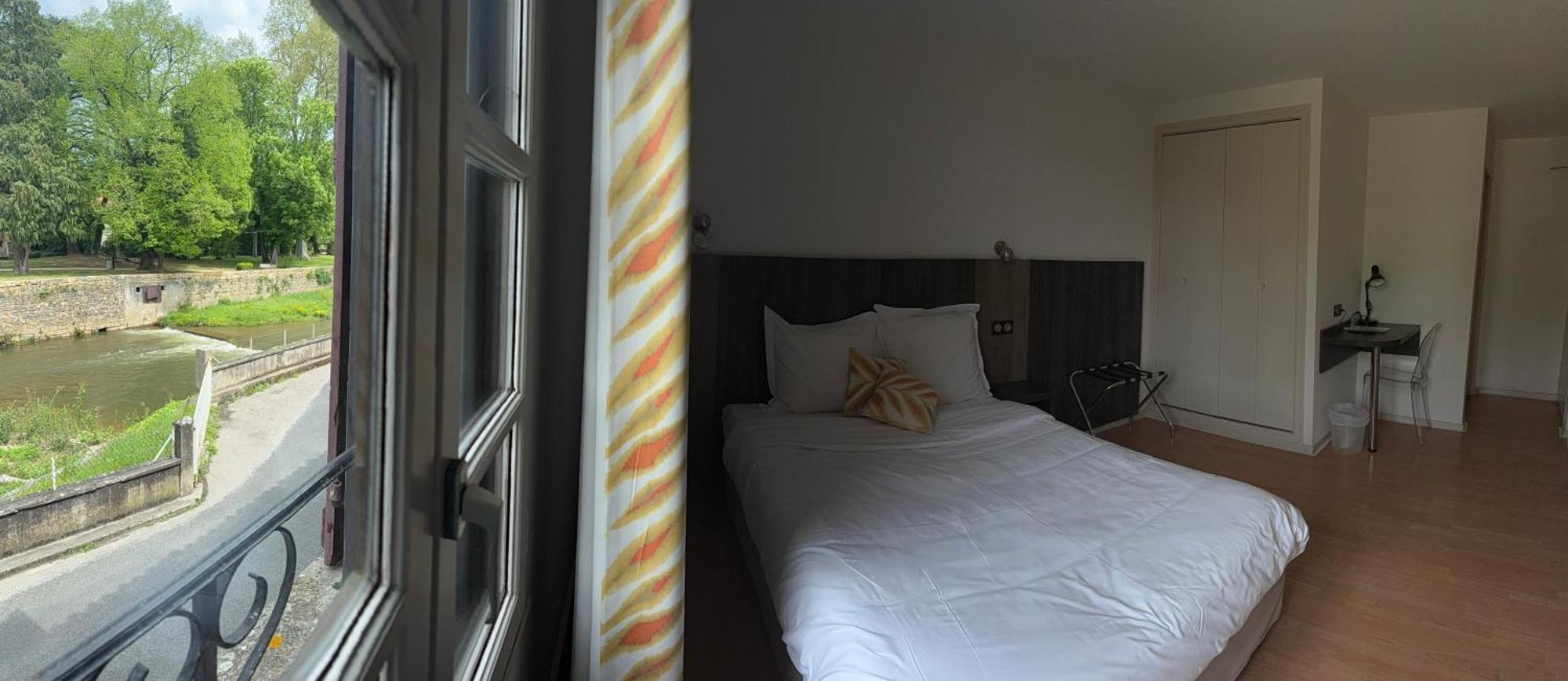 Saint-Céré Le Victor Hugo - Hotel Et Restaurant - Logis Hotels מראה חיצוני תמונה