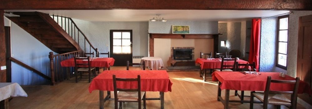 Saint-Céré Le Victor Hugo - Hotel Et Restaurant - Logis Hotels מראה חיצוני תמונה
