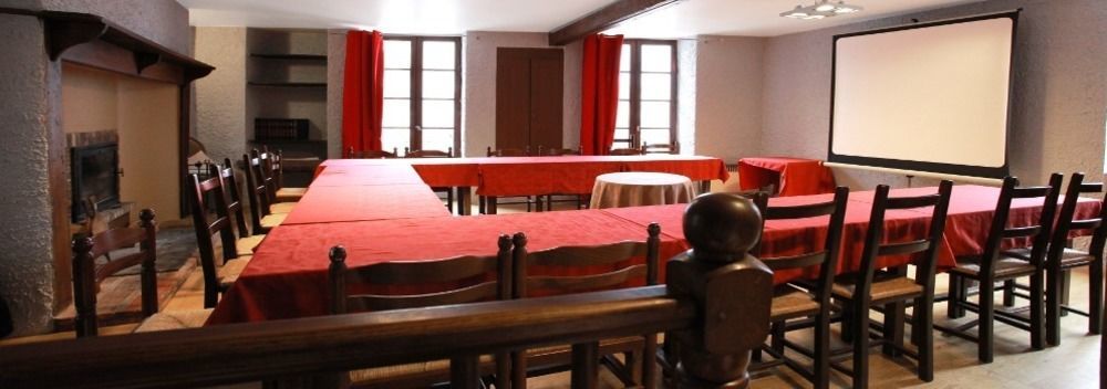 Saint-Céré Le Victor Hugo - Hotel Et Restaurant - Logis Hotels מראה חיצוני תמונה